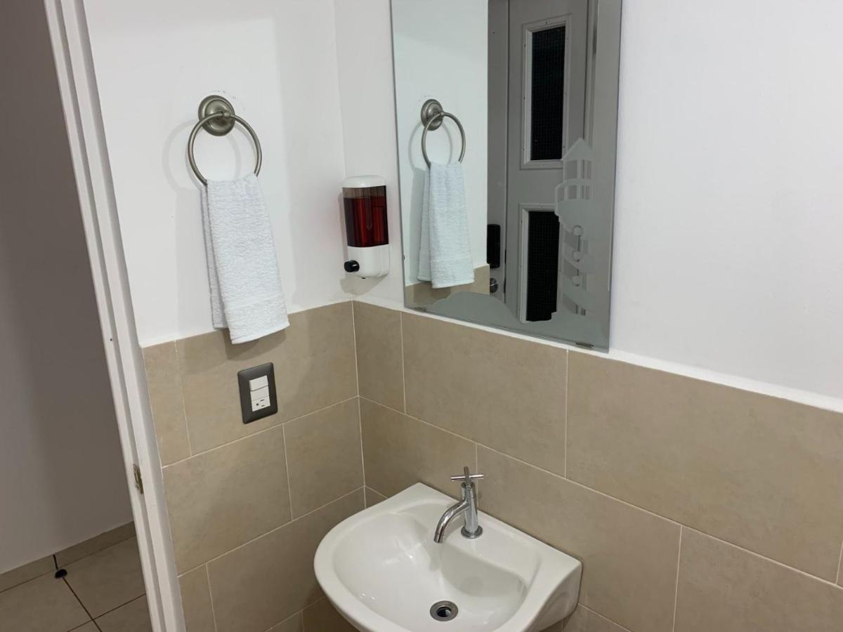 Comfortable And Roomy, In Sonsonate Exteriör bild