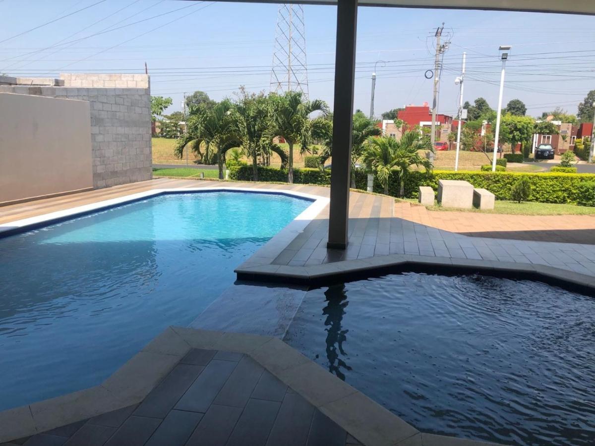 Comfortable And Roomy, In Sonsonate Exteriör bild